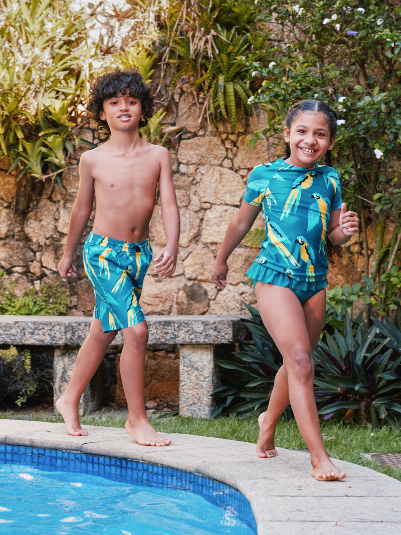 Short Sleeve Rash Guard in Blue And Yellow Macaws - View 2